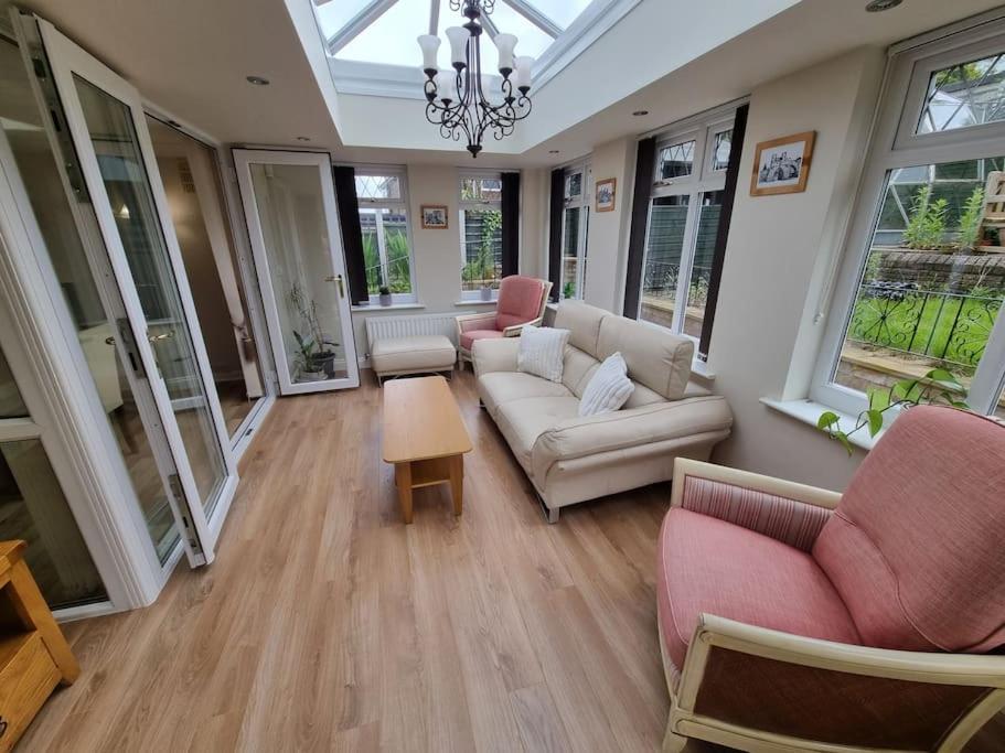 Charming Coastal Bungalow Cayton Buitenkant foto